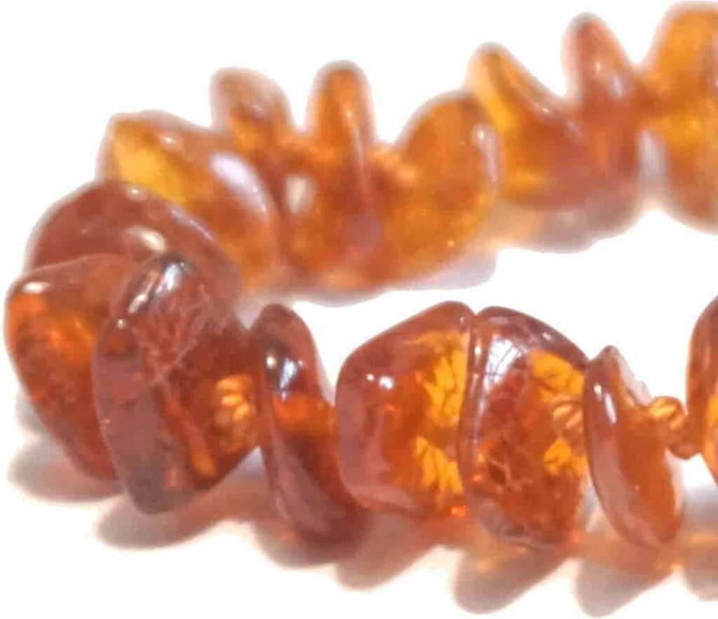 Barnsteen armbandje – cognac – chips gepolijst – 14 cm