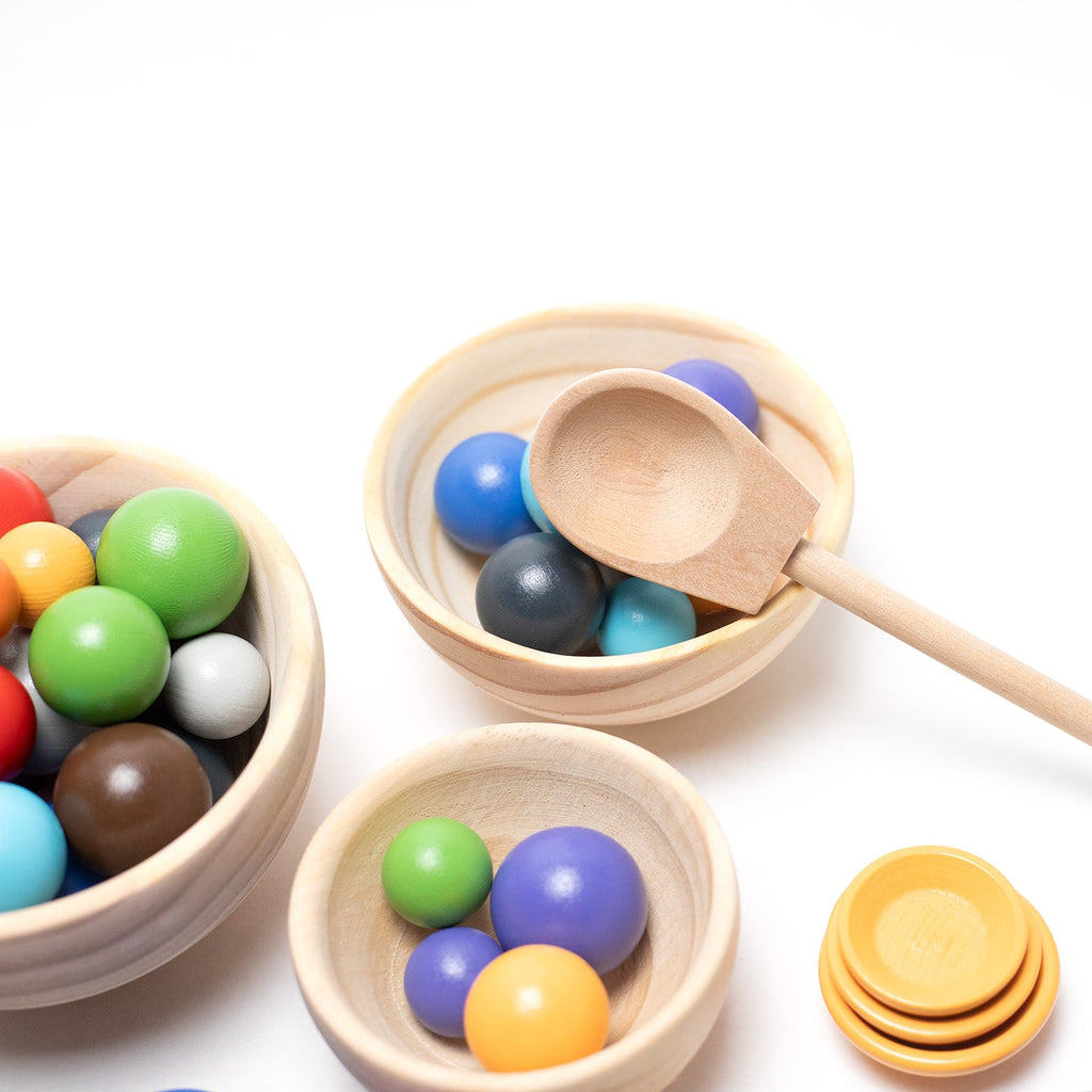 Houten speelgoed schaaltjes en ballen set – montessori – open einde speelgoed