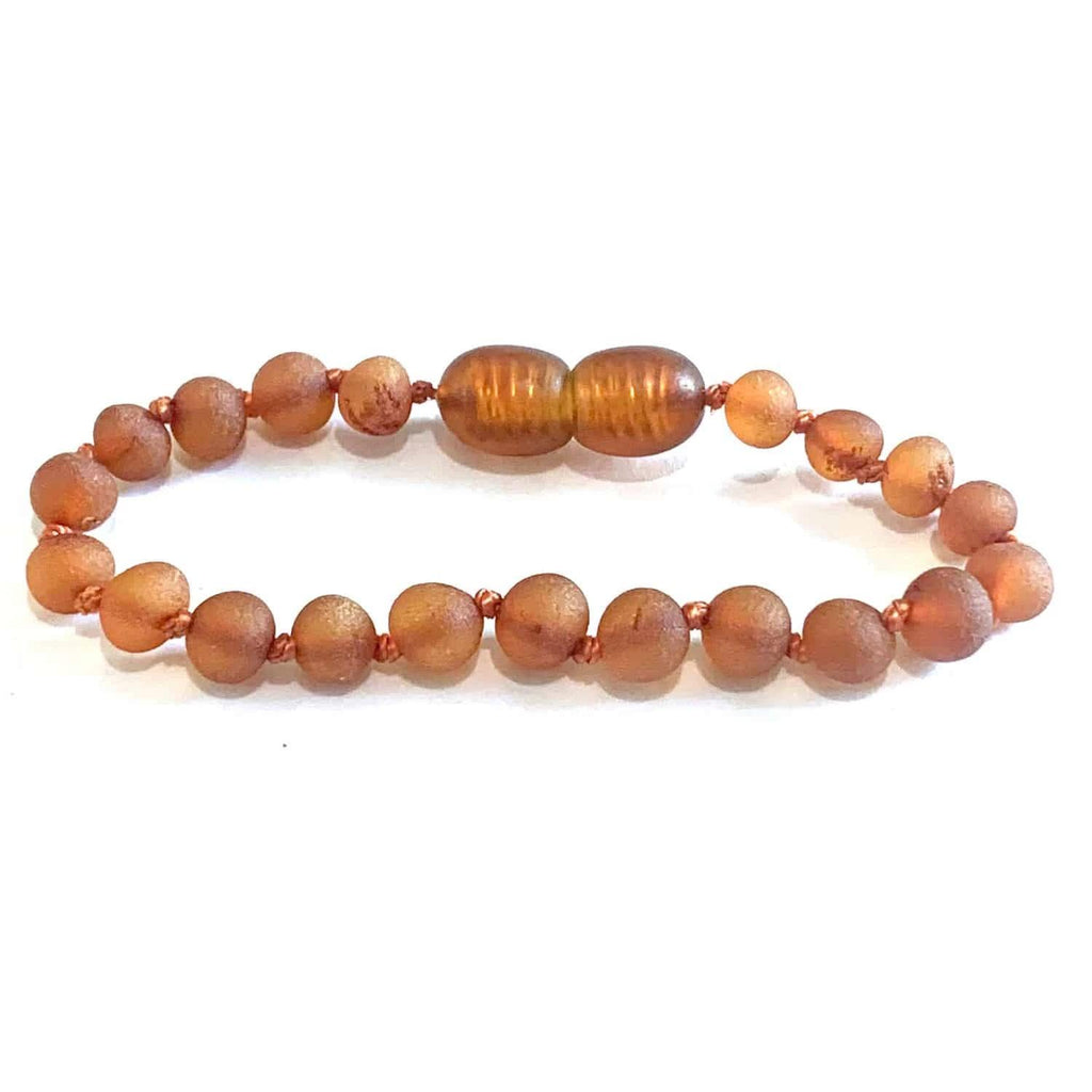 Barnsteen armbandje – ronde ruwe kraaltjes – 14 cm – cognac