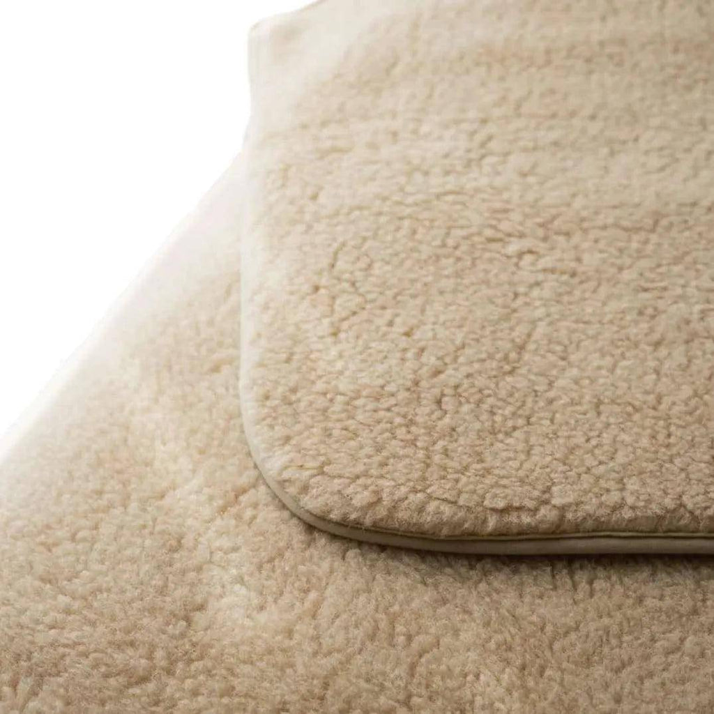 Ledikantdeken merinowol tweelaags – 93 × 135 cm – Amandel