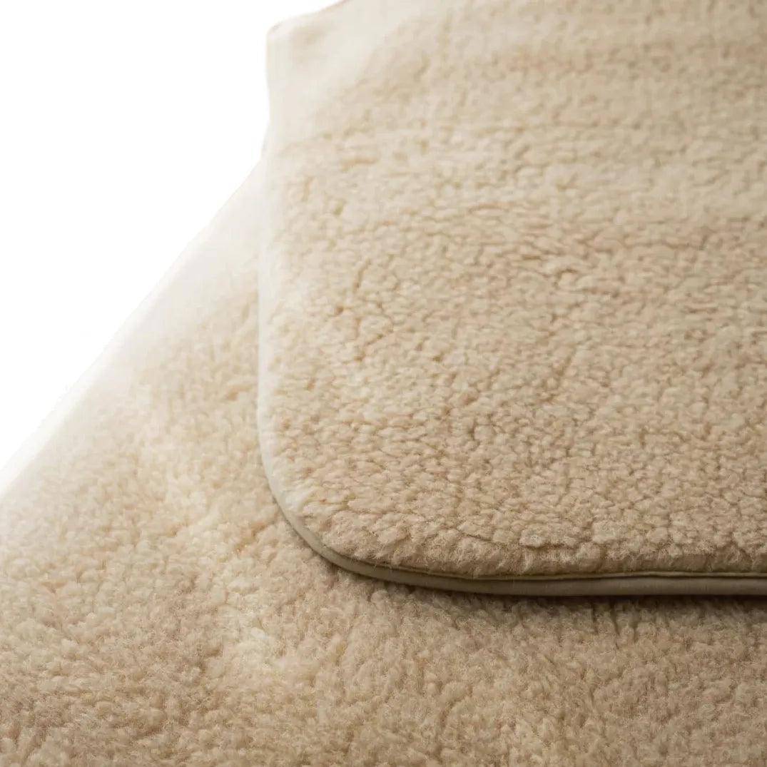 Wollen wiegdeken tweelaags – 75 × 100 cm – merinowol – Amandel
