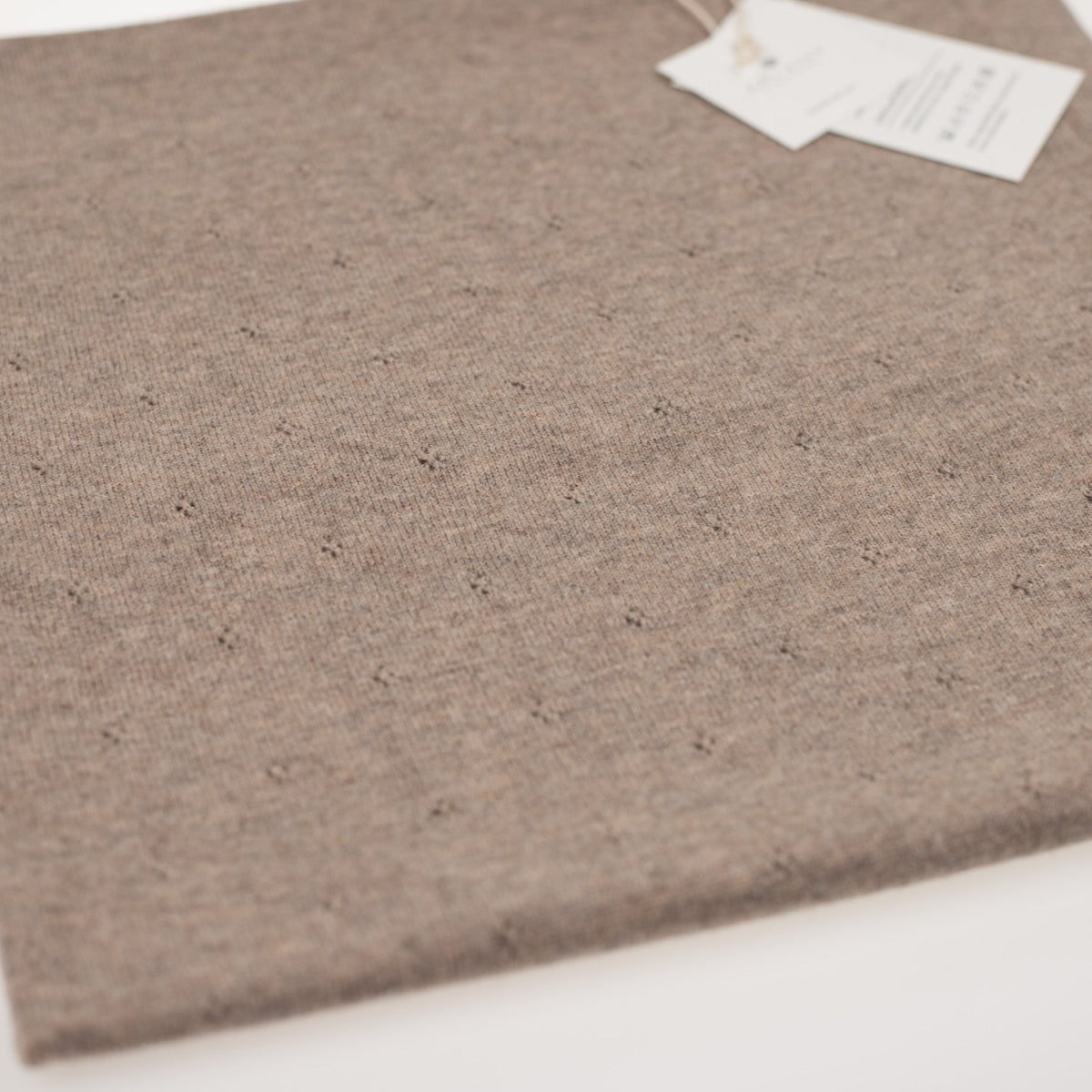 Wollen baby- en wikkeldeken – pointelle gebreid – merinowol – Cobble
