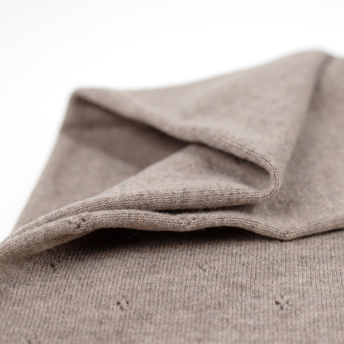 Wollen baby- en wikkeldeken – pointelle gebreid – merinowol – Cobble