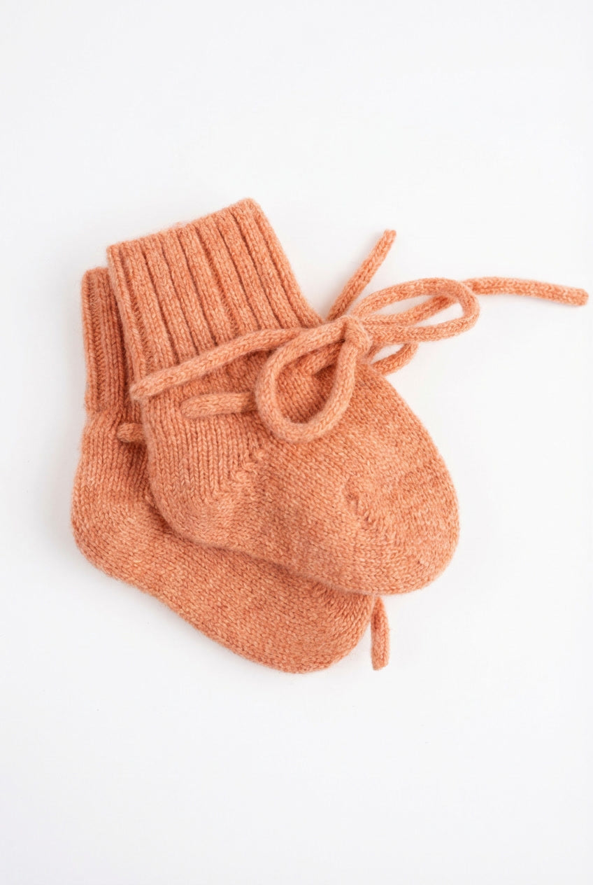 Wollen babysokjes – merinowol – Peach Fuzz