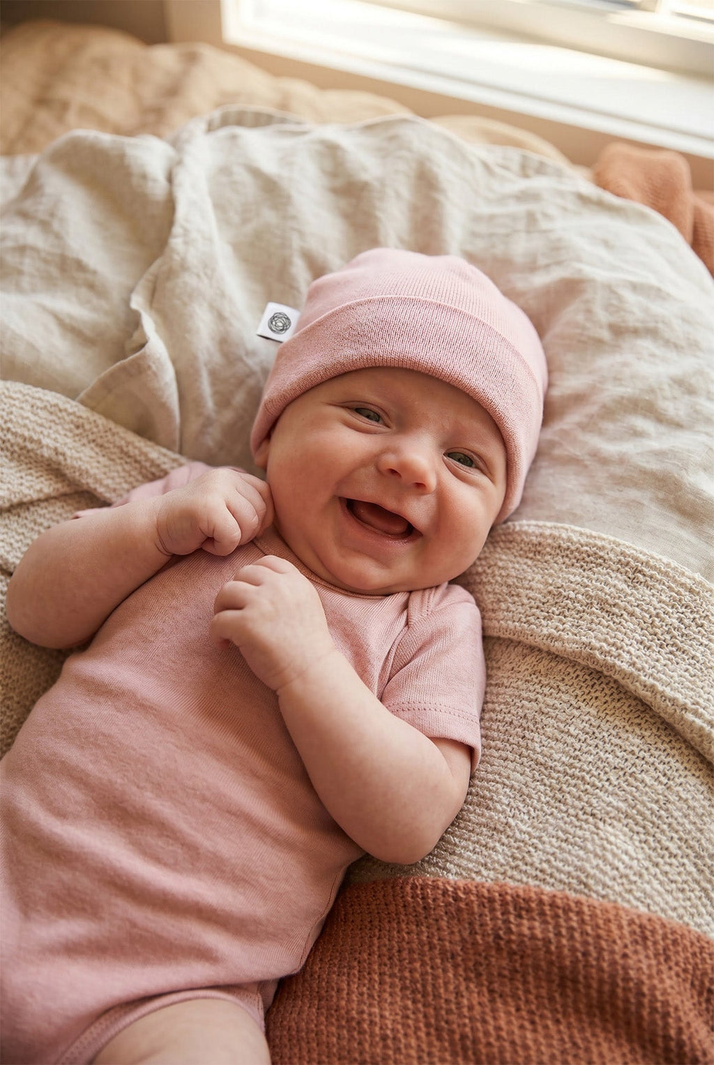 Wollen babymuts – merinowol – Misty Rose