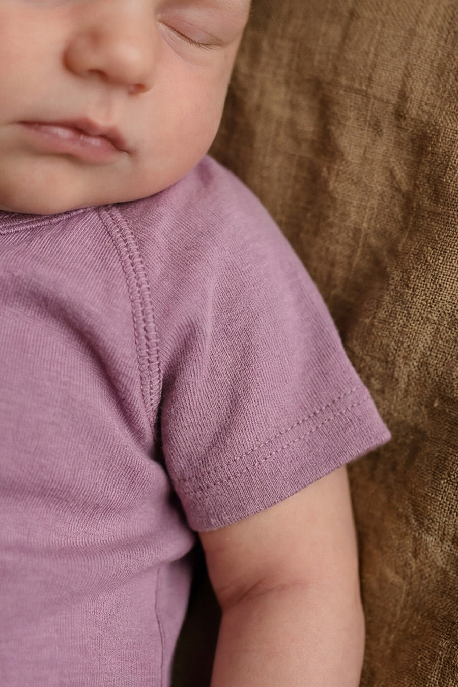 Wollen overslagromper korte mouw – merinowol – Lavender Mist