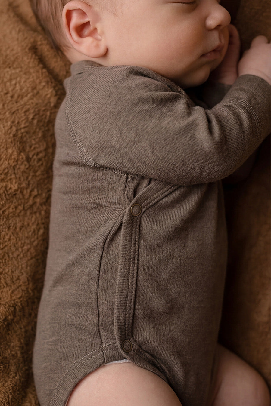 Wollen overslagromper lange mouw – merinowol – Walnut