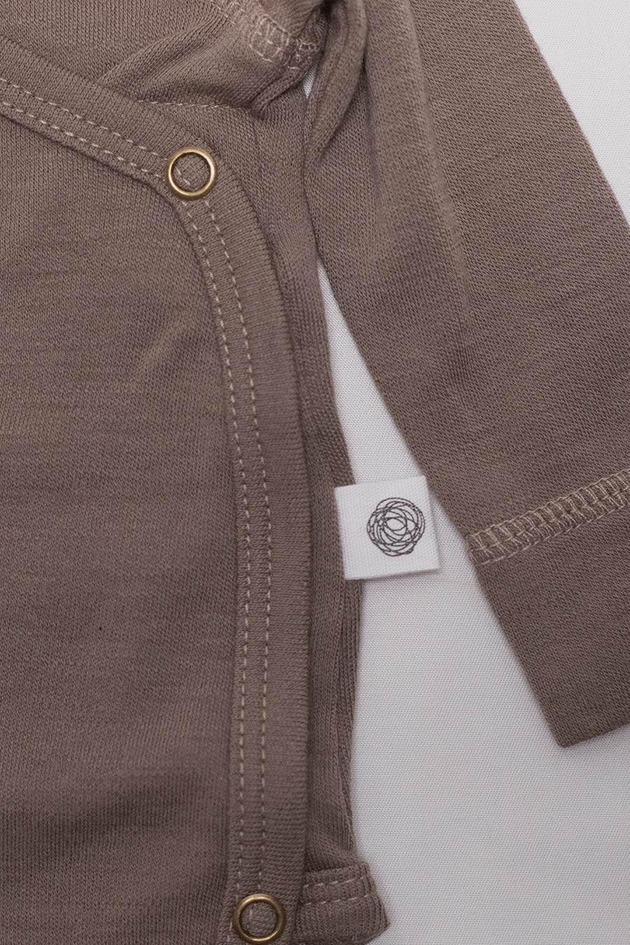 Wollen overslagromper lange mouw – merinowol – Walnut
