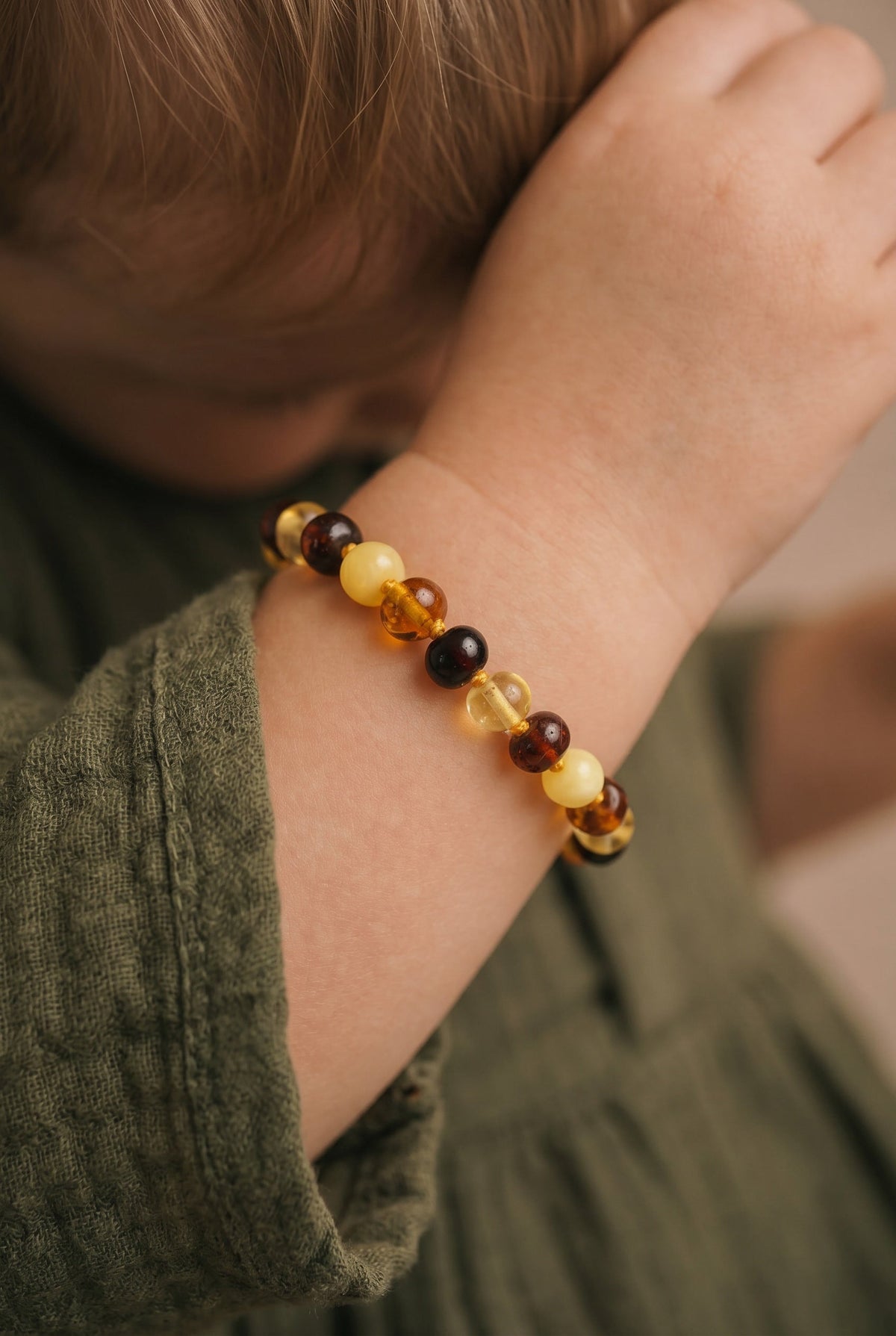 Barnsteen armbandje – ronde kraaltjes – 14 cm – Gemengde kleuren