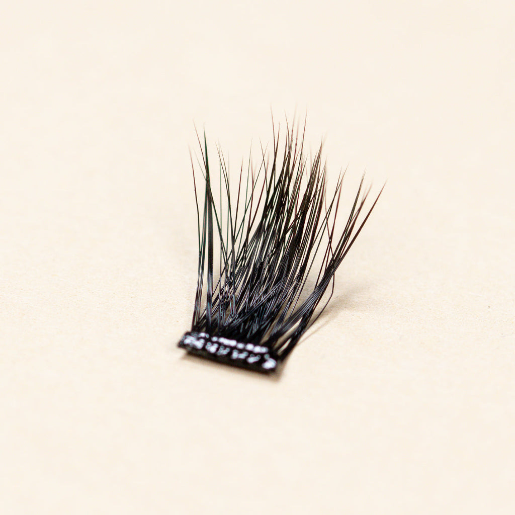 Single lashes (different lengths) | Mega Volume