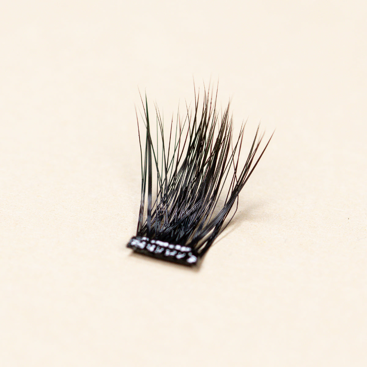 Single lashes (different lengths) | Mega Volume