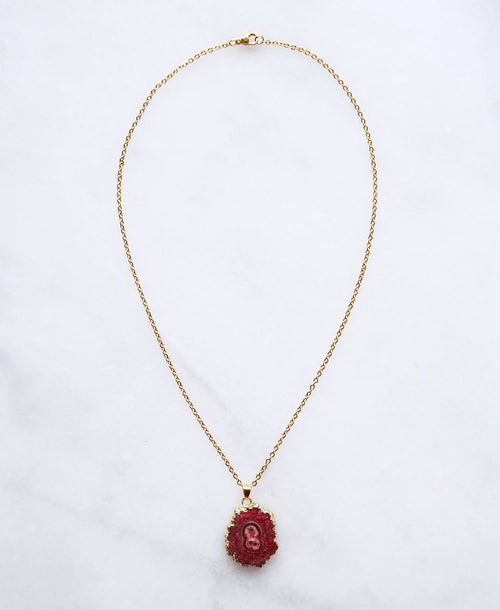 Aardbeienkleurige druzy agaat ketting